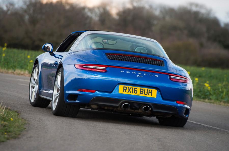  Porsche 911 Targa 4S 2016 года  (UK) (фото 39 из 40)